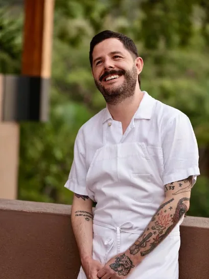 Olivier Deboise, Chef exécutif du Sunset Beach, en tenue de cuisinier.